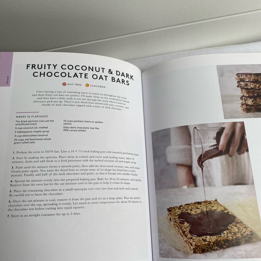 Deliciously Ella Quick & Easy Plant Based Deliciousness Over 100 Vegan Recipies - Picture 12 of 17